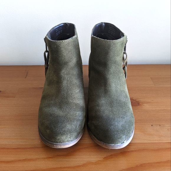 Green suede booties - Picture 2 of 6